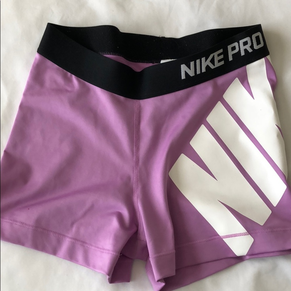 Nike Pro training shorts 5”